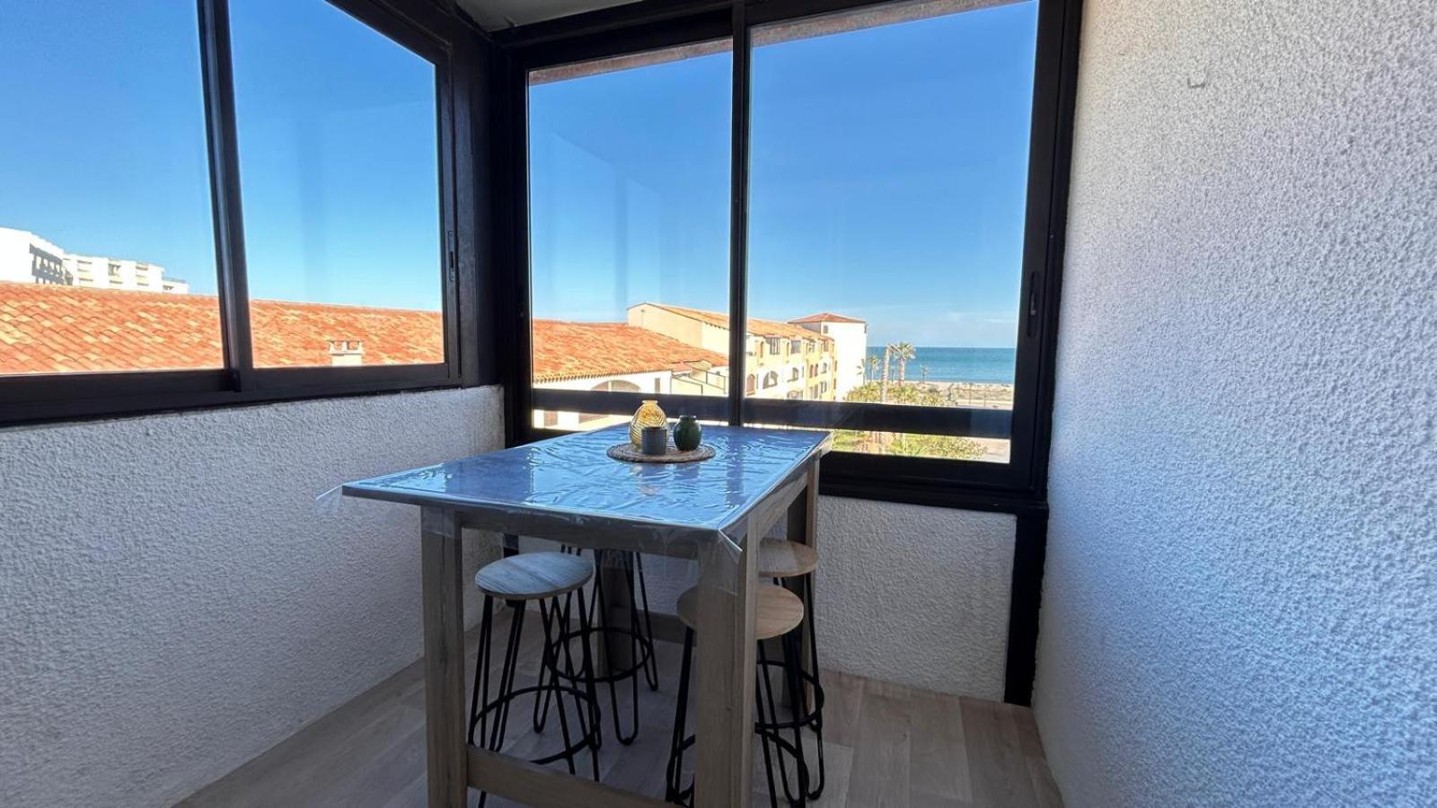 Appartement Le Barcares Avec Vue Sur Mer De Type T2 Location Arrivee A Partir De 15H Depart Maximum A 11H Location Du Samedi Au Samedi Juillet Et Aout Екстериор снимка